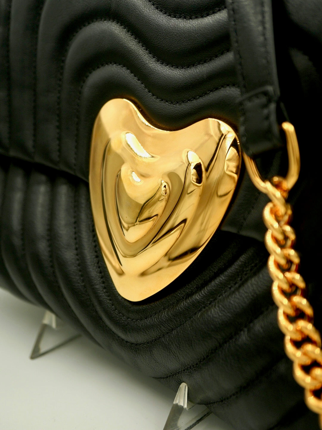 ESCADA NWT black leather quilted heart purse