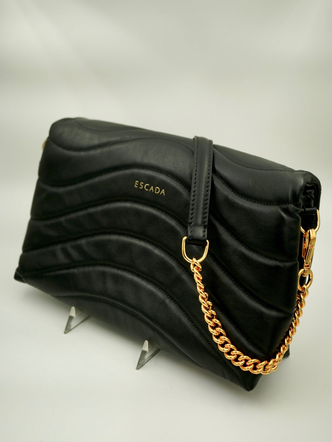 ESCADA NWT black leather quilted heart purse