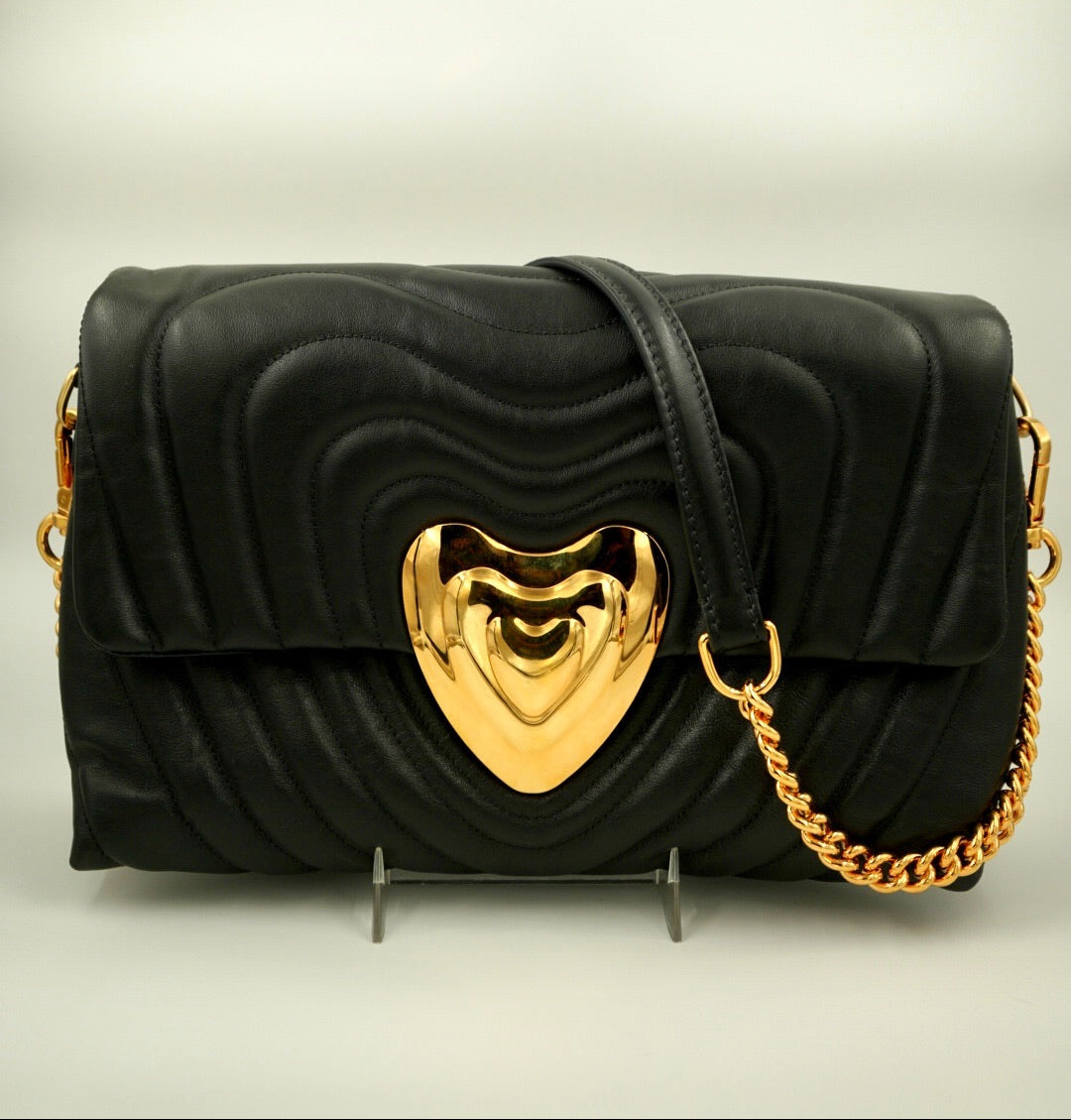 ESCADA NWT black leather quilted heart purse