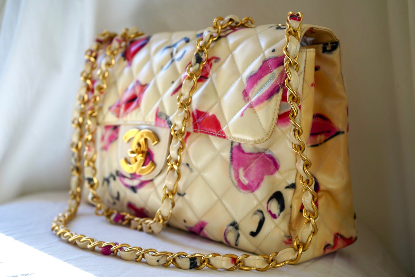 94-96' RARE CHANEL Lips Jumbo Bag