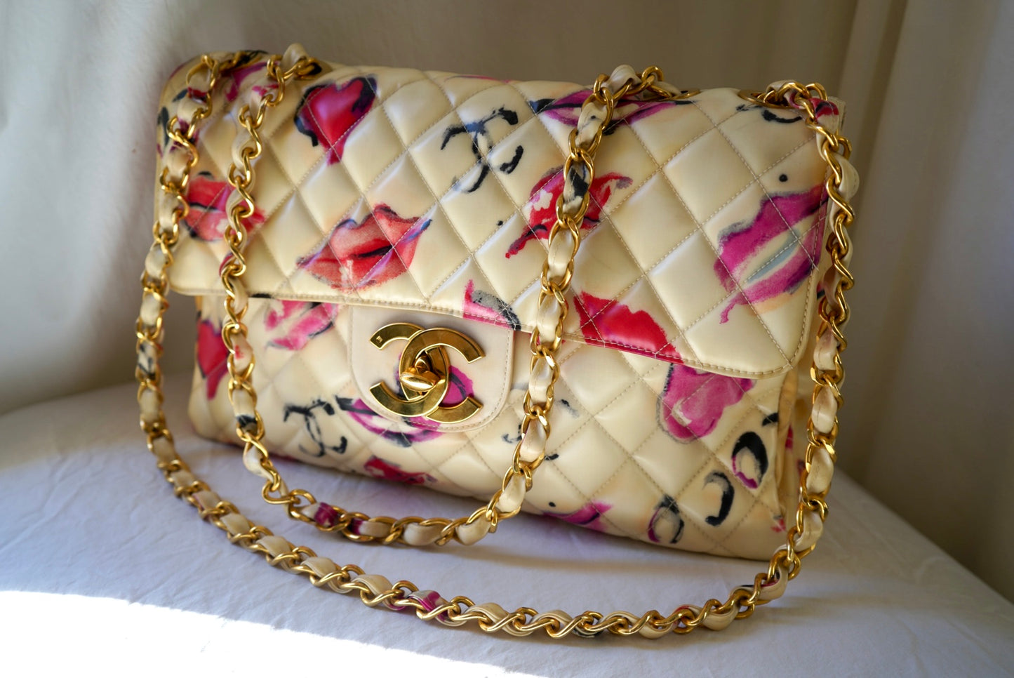 94-96' RARE CHANEL Lips Jumbo Bag