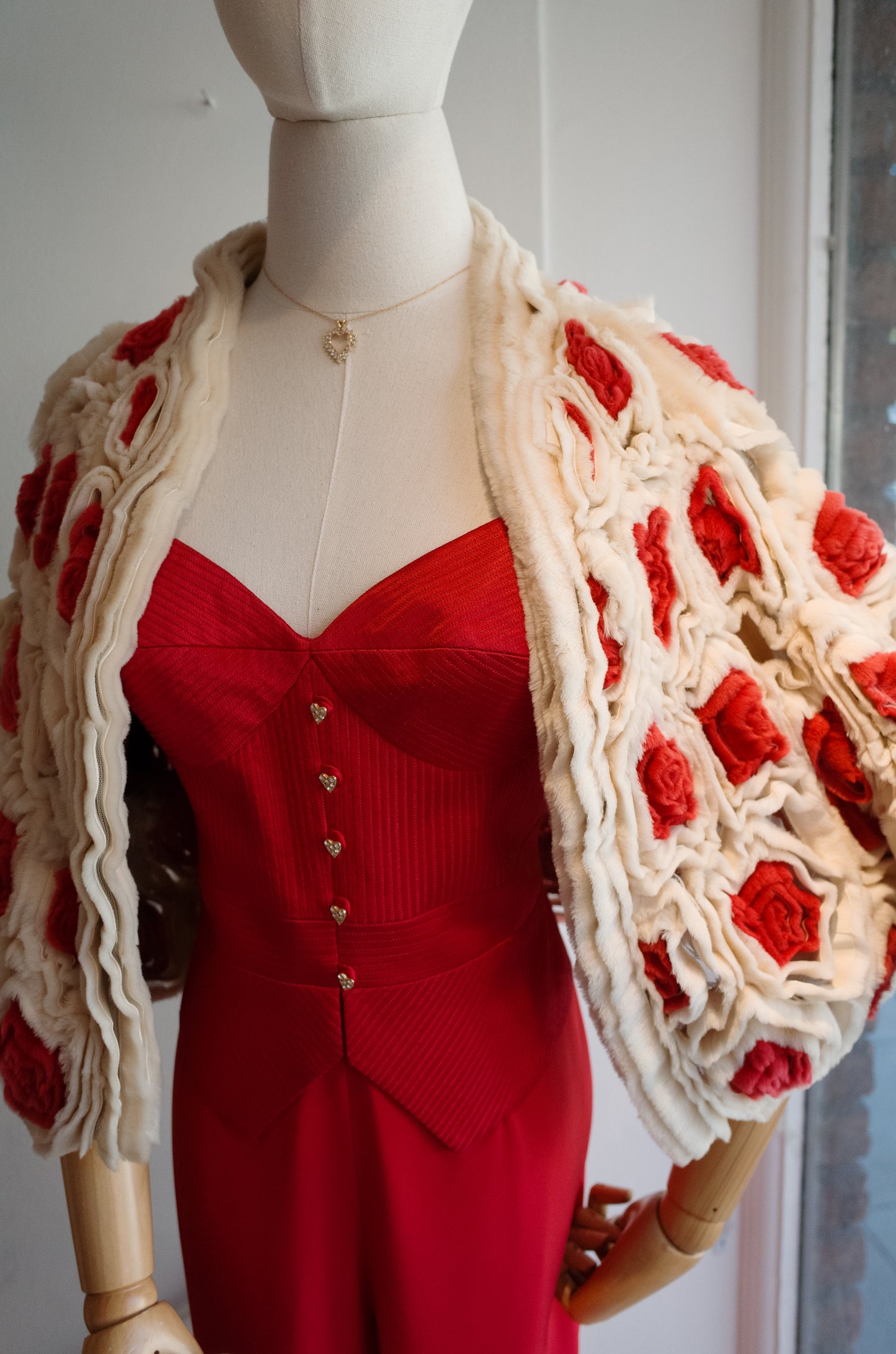 FENDI RARE Rose Fur Caplet
