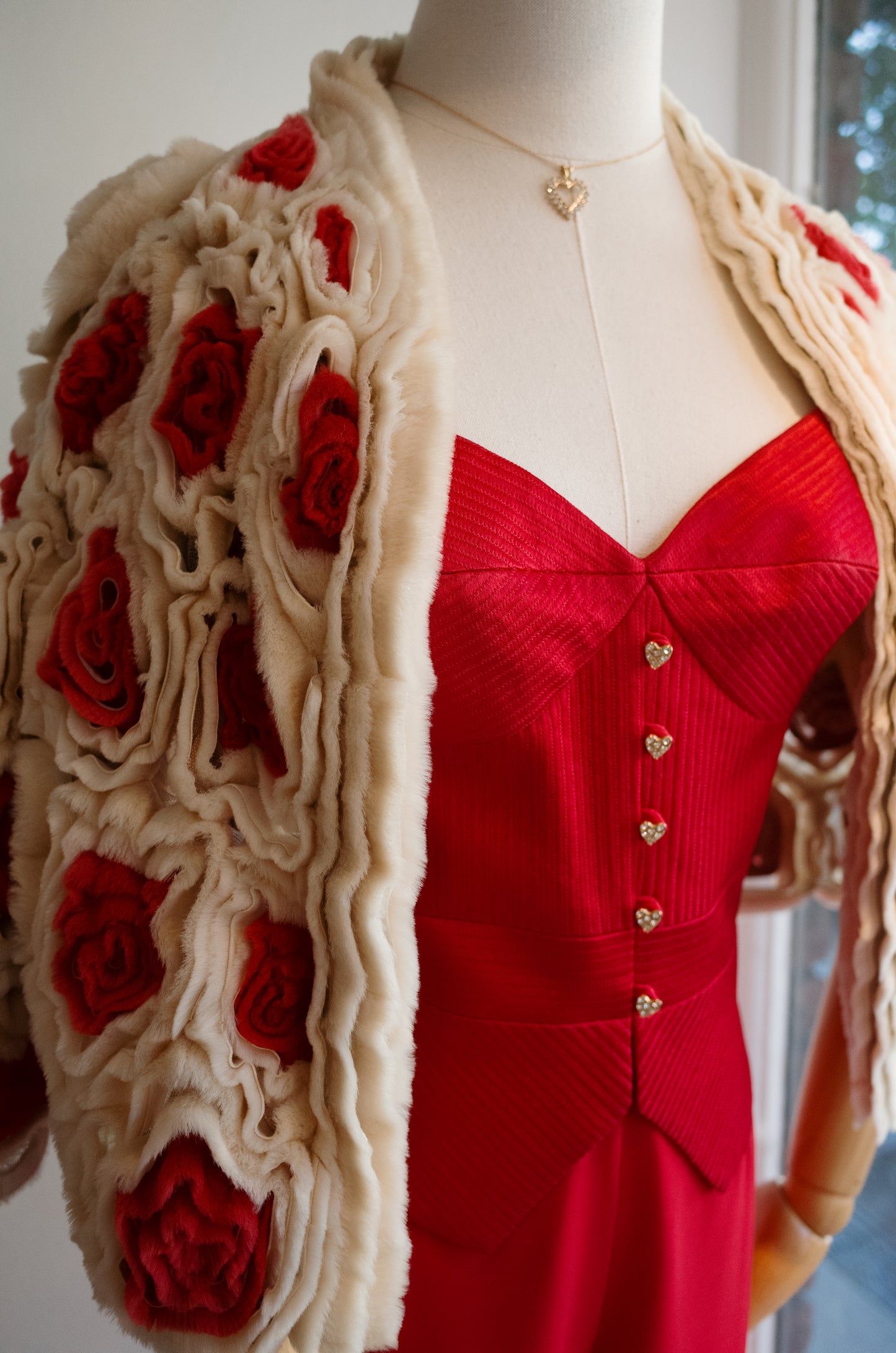 FENDI RARE Rose Fur Caplet